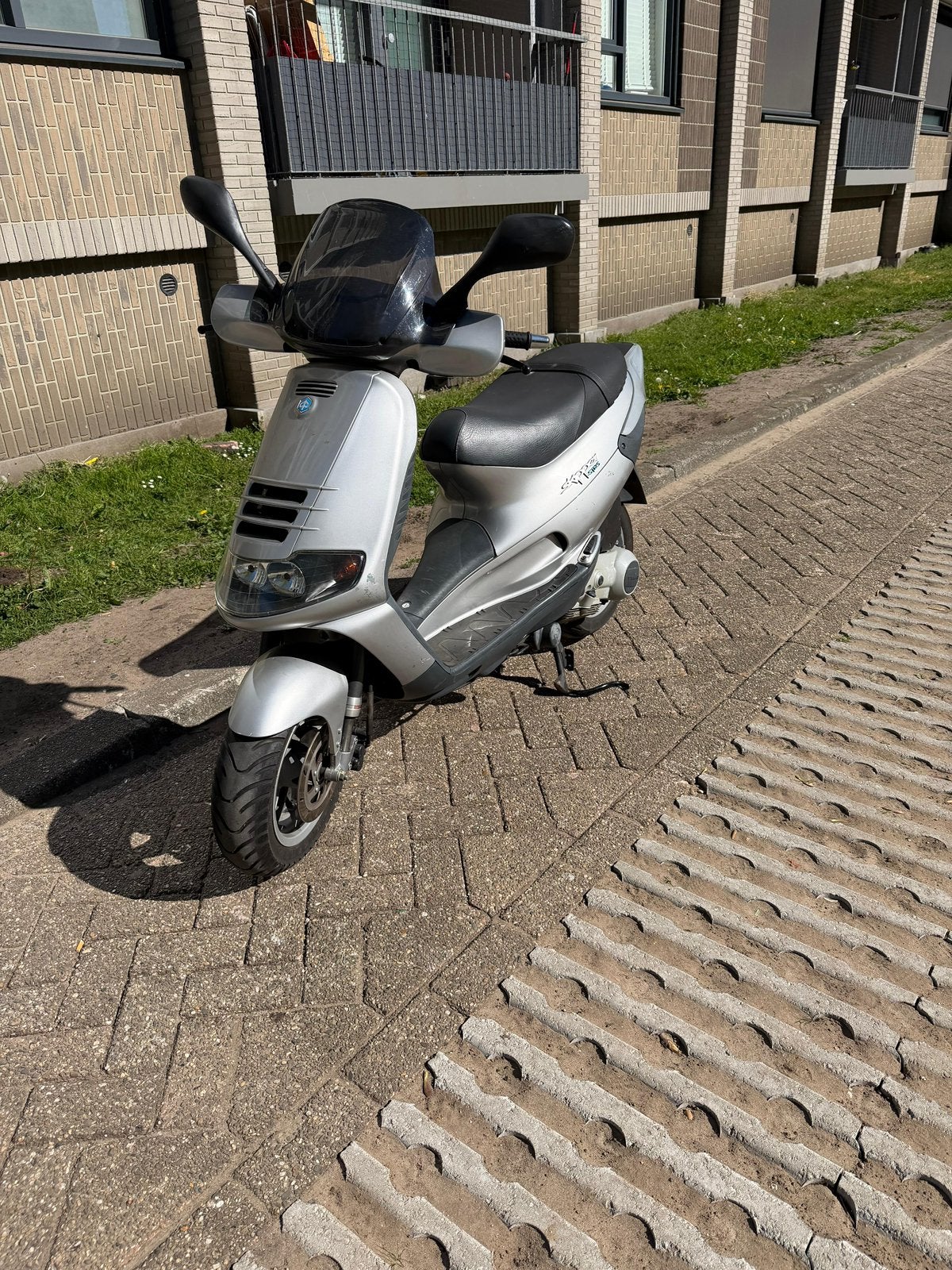 Skipper lx 125cc 4t, Fietsen en Brommers, Scooters | Piaggio, Ophalen of Verzenden, Zo goed als nieuw, Benzine, Overige modellen