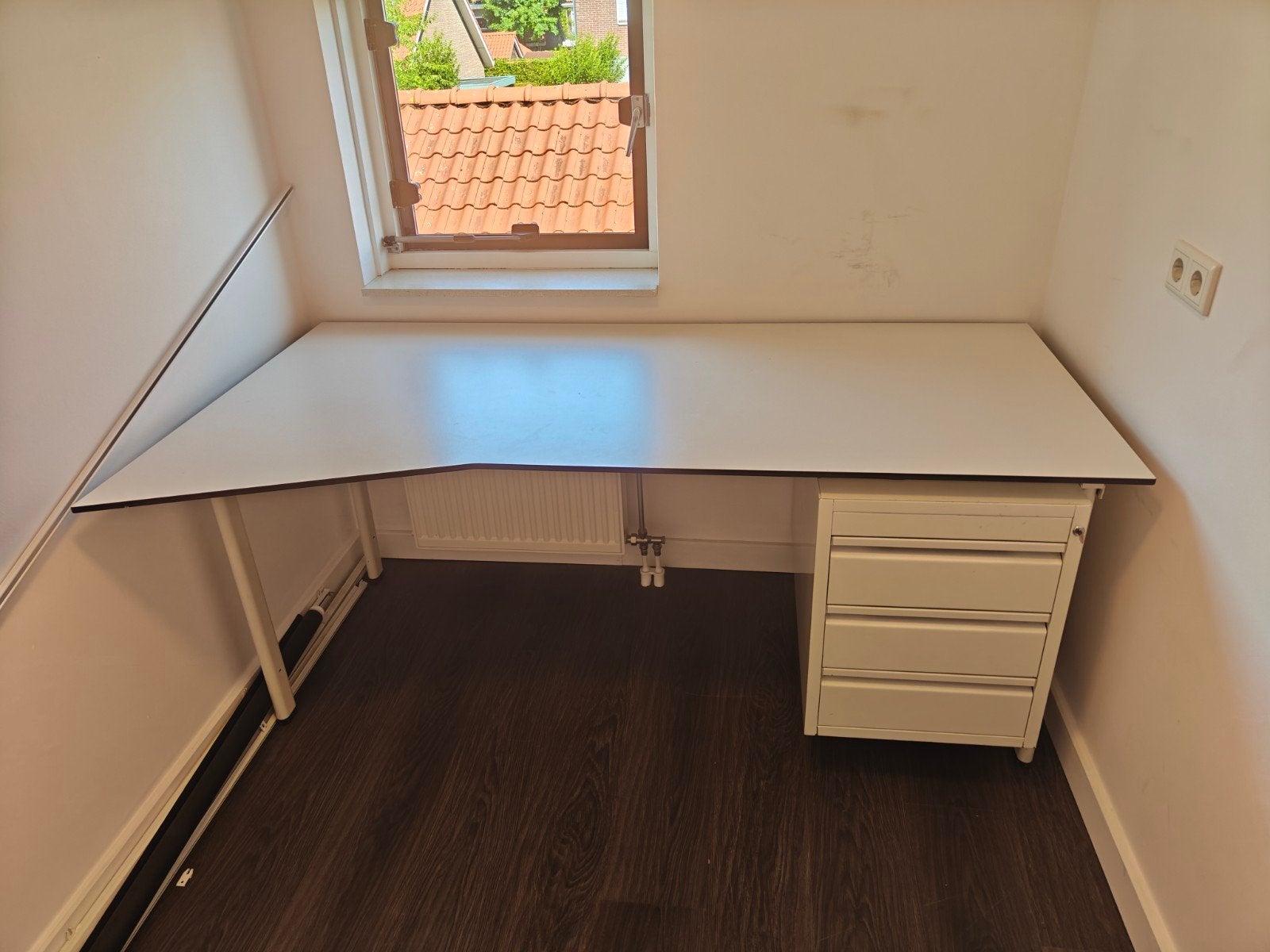 Retro bureau met twee afsluitbare ladeblokken, Ophalen, Gebruikt, 180 cm, 100 cm