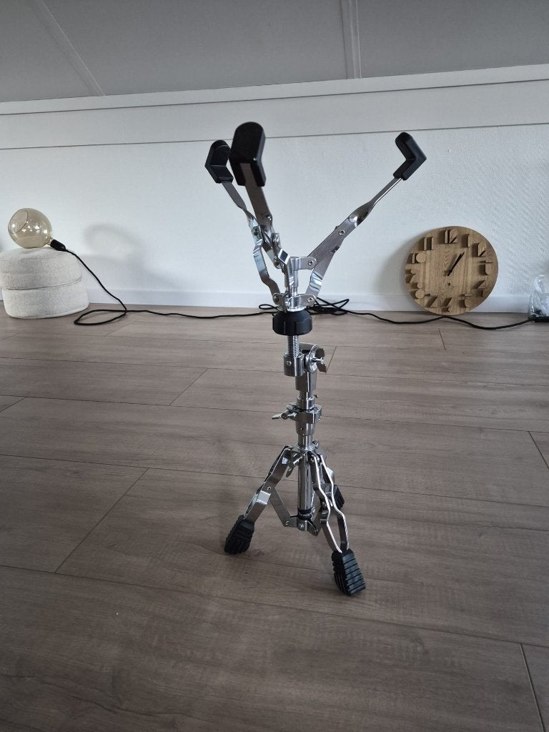 Verchroomde Snare Drum Standaard - Zo goed als nieuw, Ophalen, Zo goed als nieuw, Instrumentstandaard, Drums of Percussie