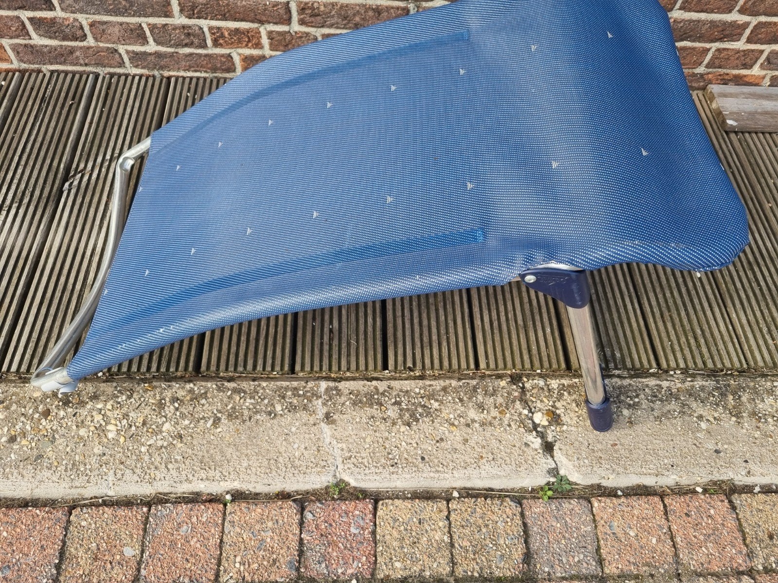 Crespo voetenbankje kleur blauw.
In zeer goede staat., Ophalen of Verzenden, Zo goed als nieuw, Campingstoel