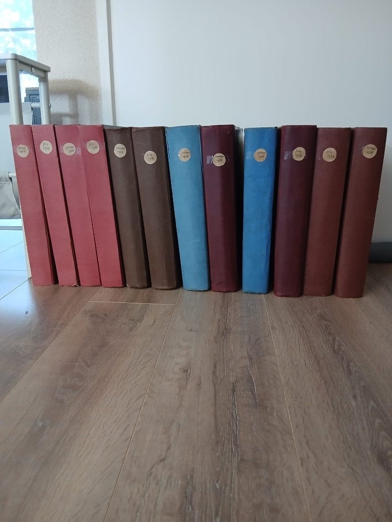 12 Mooie gebonden jaargangen katholieke illustratie, Ophalen, 1940 tot 1960, Nederland, Tijdschrift
