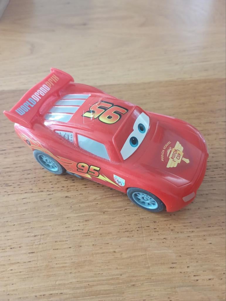 Lightning McQueen frictie auto, Kinderen en Baby's, Speelgoed | Speelgoedvoertuigen, Ophalen