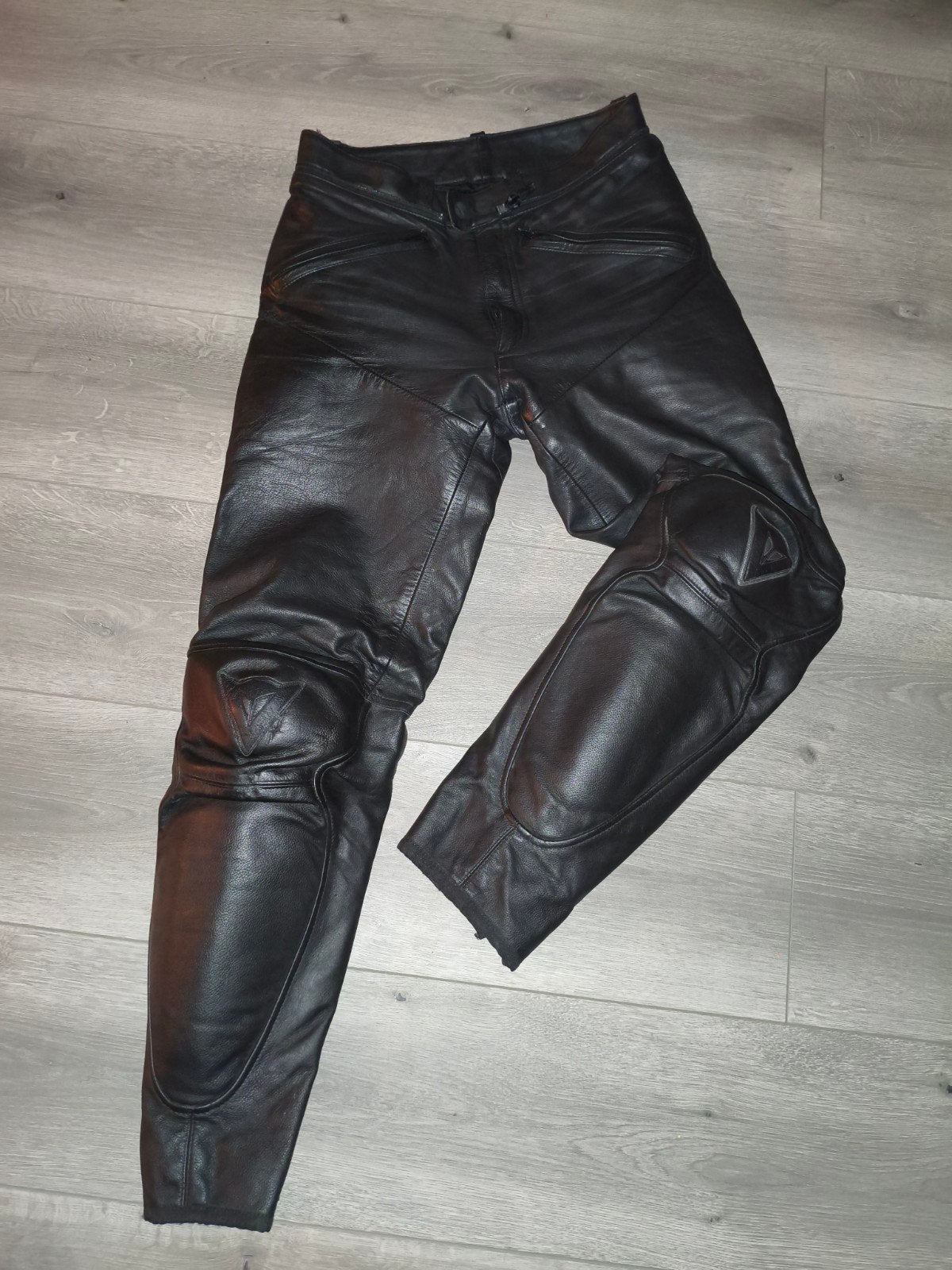 Dainese motorbroek, maat 44 - leather pants, Motoren, Dainese, Broek | leer, Heren, Ophalen of Verzenden