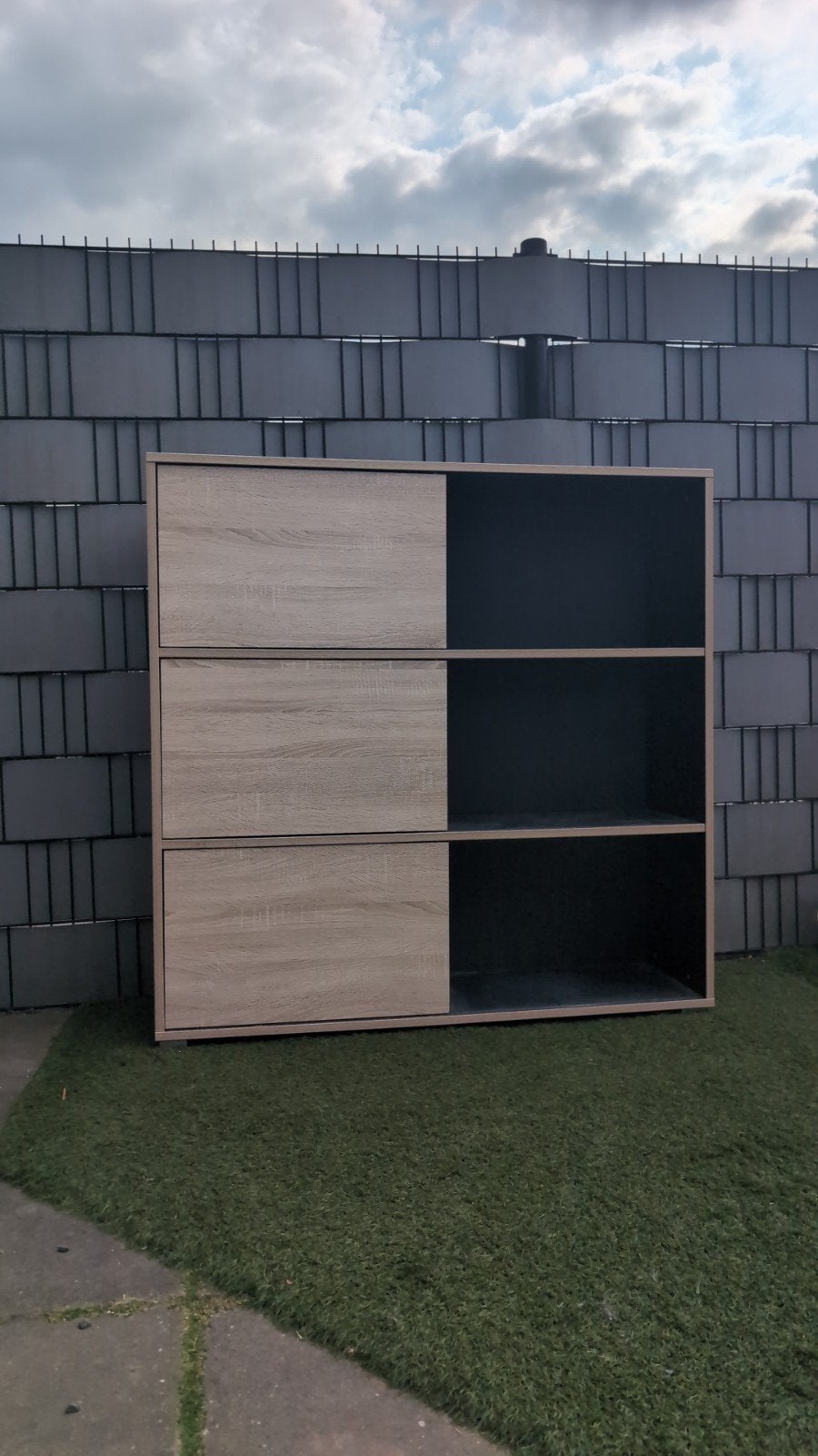 Gratis Modern dressoir/boekenkast met schuifdeuren, Ophalen, Met deur(en), 100 tot 150 cm, 100 tot 150 cm