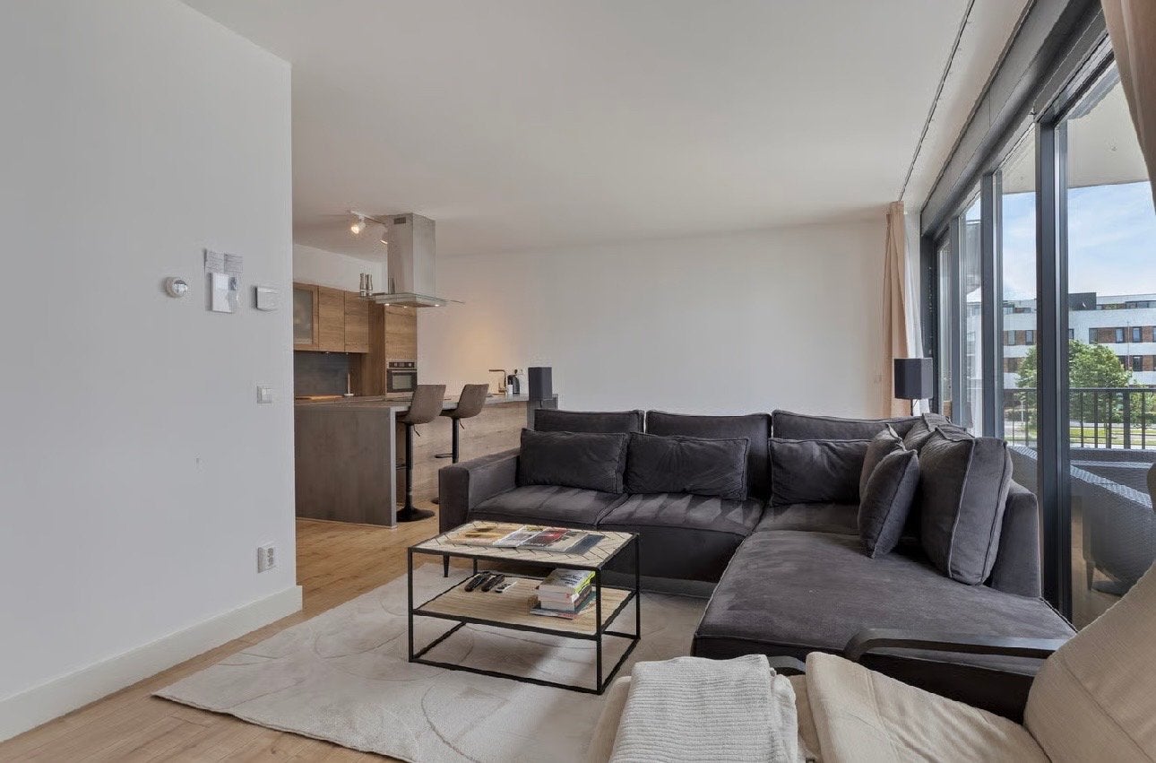 Moderne Hoekbank 2+Ottomaan + kussens, Huis en Inrichting, Banken | Bankstellen, Ophalen, 250 tot 300 cm, 100 tot 125 cm, Hoekbank
