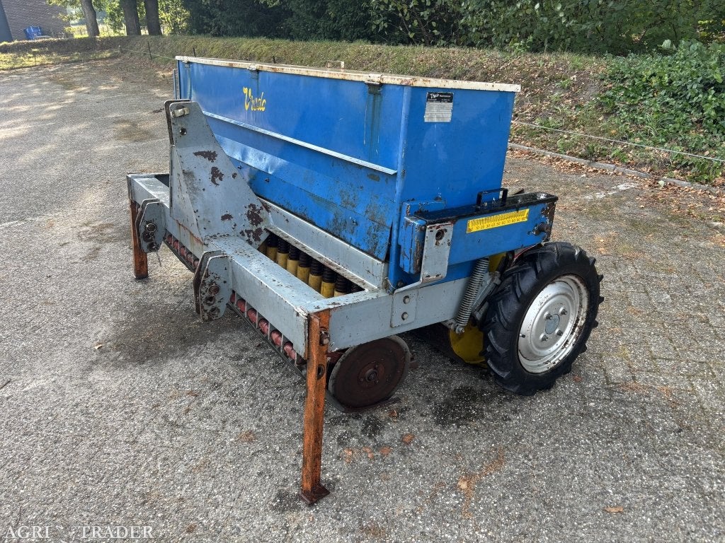 Vredo 2 meter doorzaaimachine, Ophalen, -, Veehouderij, Weidebouw
