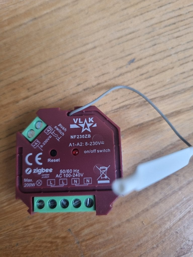 Vlak NF230ZB zigbee 3.0 schakelaar, Ophalen of Verzenden, Zo goed als nieuw