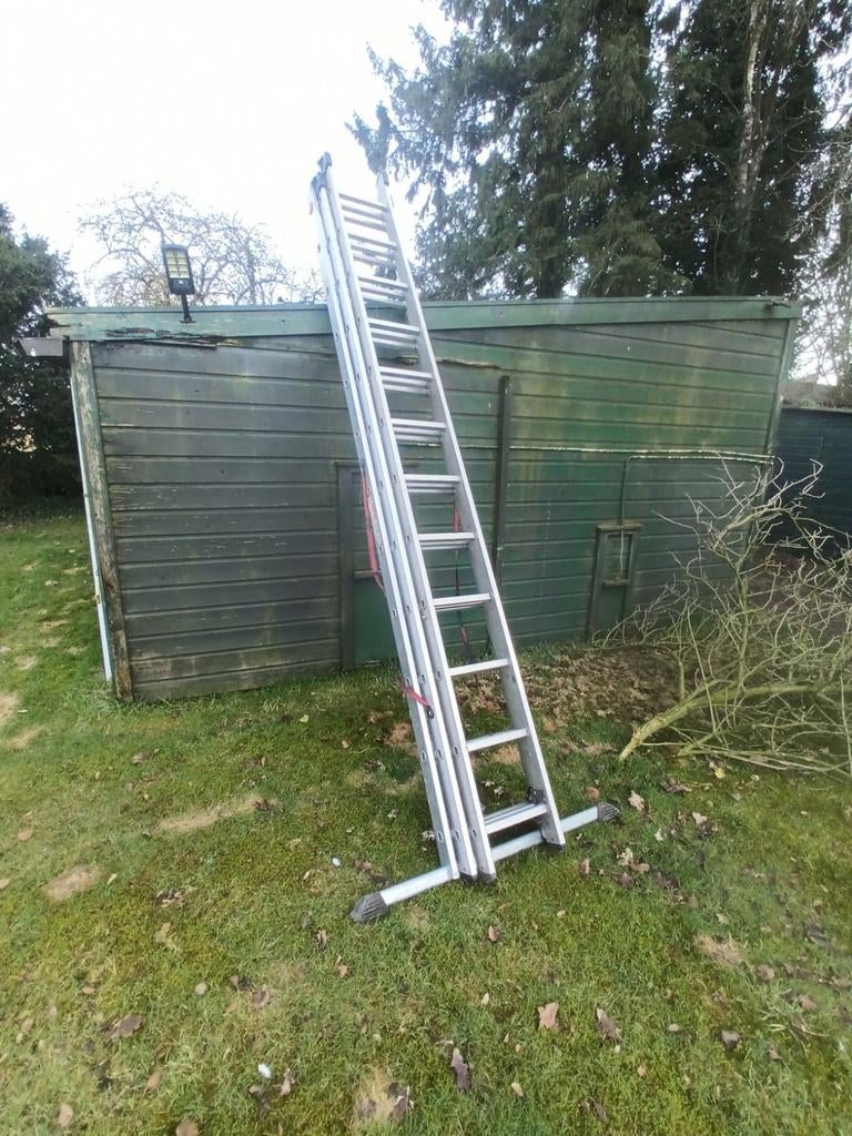 Hailo drie delige ladder 12 treden  afhalen in Bellingwolde, Doe-het-zelf en Verbouw, Ophalen, 4 meter of meer