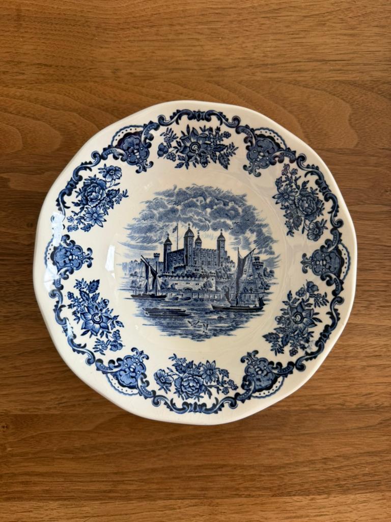 Schaaltje van Enoch wedgewood royal homes, Antiek en Kunst, Antiek | Servies los, Ophalen of Verzenden