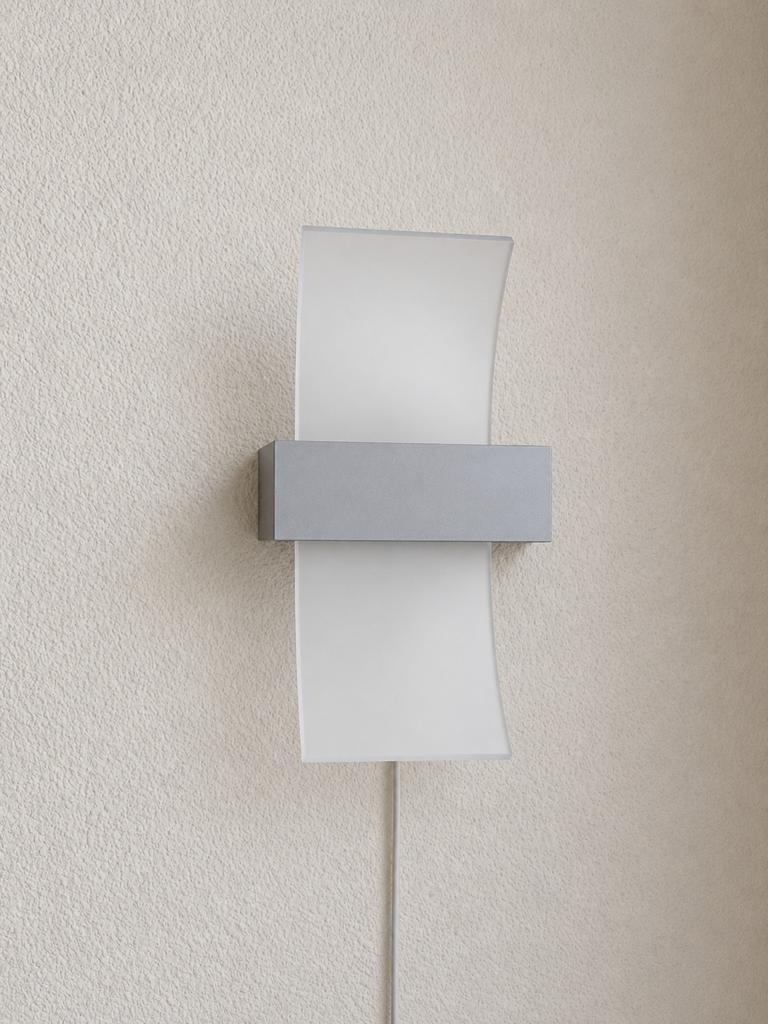 Nieuwe Massive LED wandlamp - Aluminium en glas, Ophalen of Verzenden, Nieuw, Glas, Modern