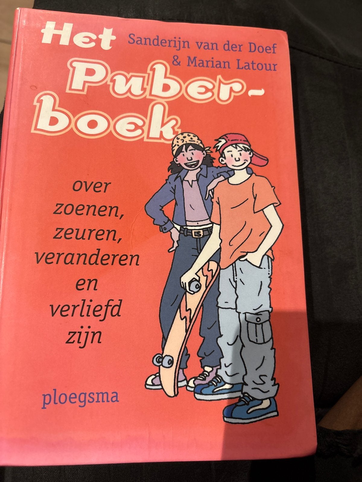 Het Puberboek: Over zoenen, zeuren, veranderen en verliefd z, Ophalen of Verzenden, Gelezen, Non-fictie