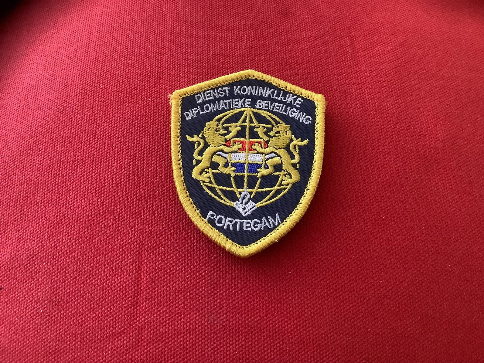 Badge van Portegam met velcro, Ophalen of Verzenden, Landmacht, Nederland, Embleem of Badge