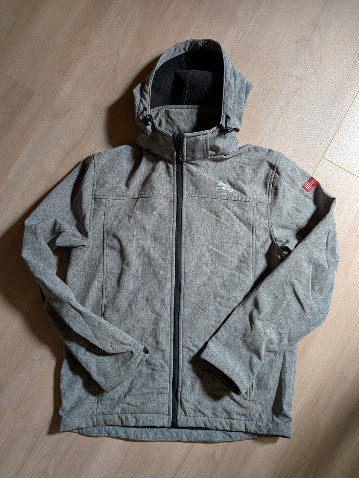Nordberg Outdoor jas lichtgrijs maat L, Maat 52/54 (L), Grijs, Gedragen, Nordberg