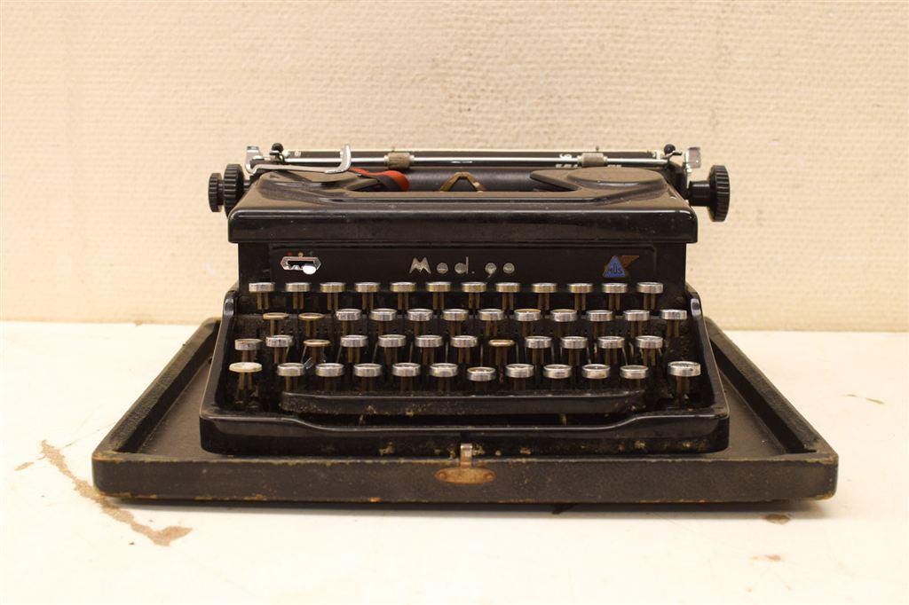 Mediqo typemachine 46736, Ophalen of Verzenden, Gebruikt