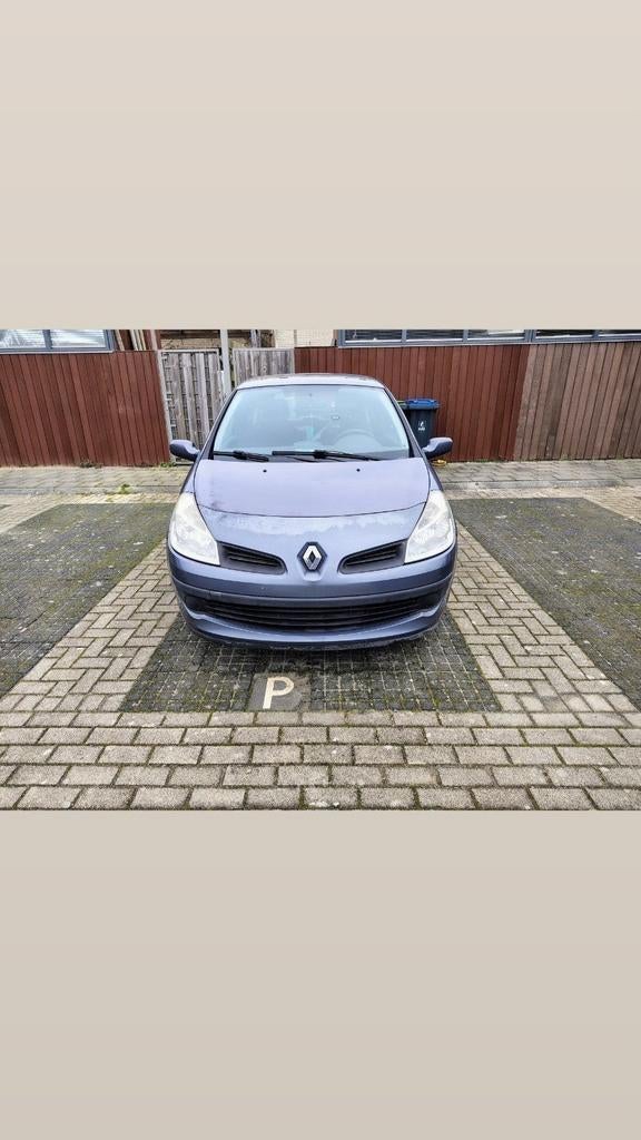 Renault Clio 1.2 16V 55KW Auth 3-DRS E4 2006 Blauw, Auto's, Renault, Voorwielaandrijving, 535 kg, 74 pk, 4 cilinders