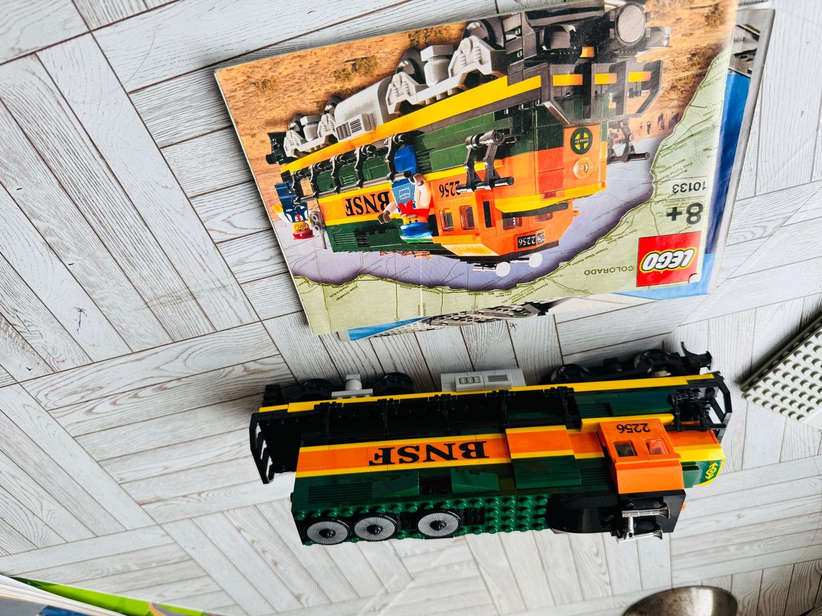 Lego trein BNSF 10133 - Zo goed als nieuw, Overige thema's, Lego, Ophalen of Verzenden, Zo goed als nieuw