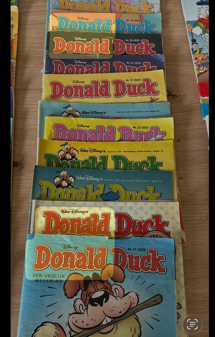 Donald Duck tijdschriften 25 stuks- Diverse nummers, Boeken, Meerdere stripboeken, Ophalen of Verzenden, Gelezen