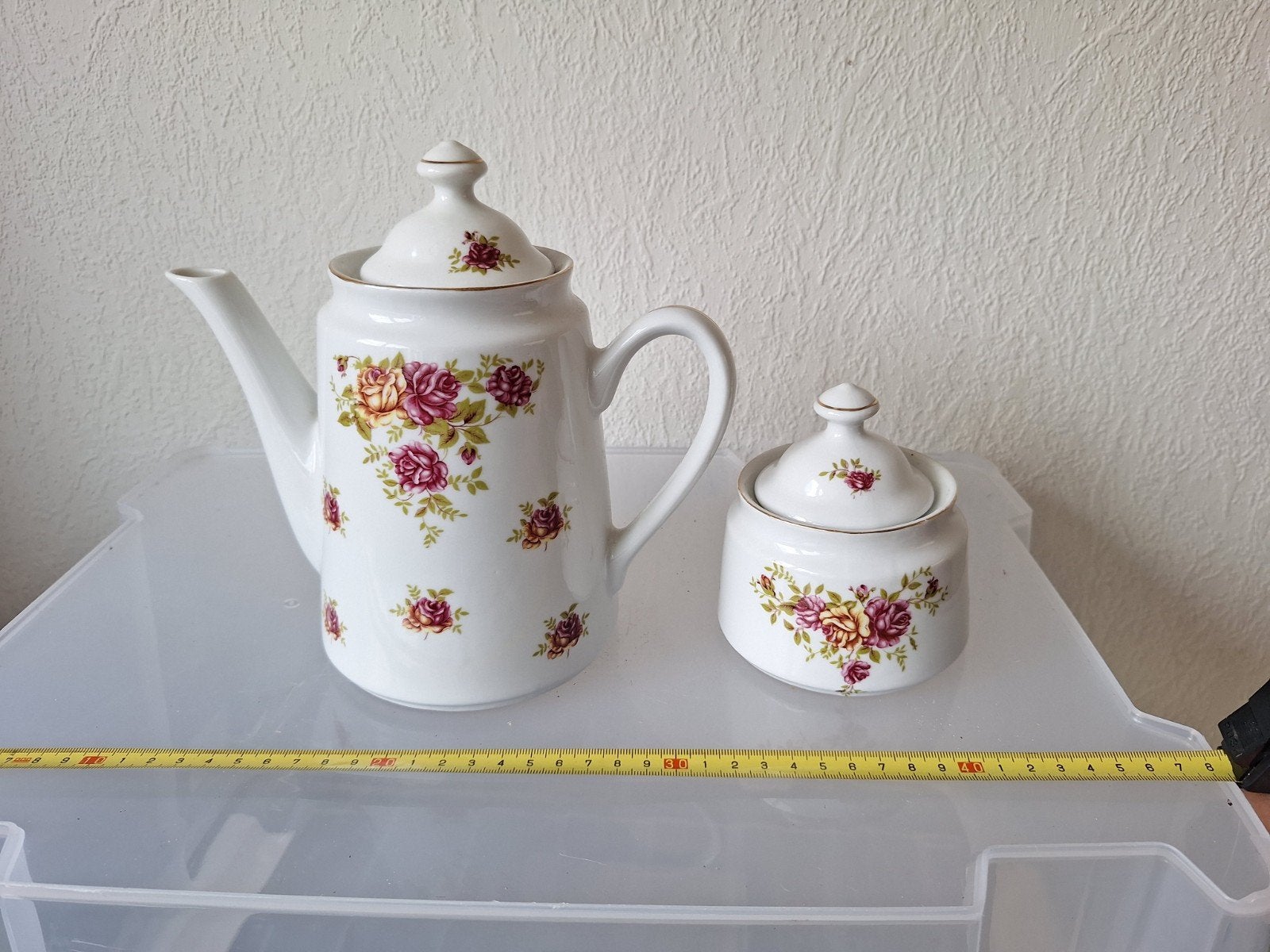 Vintage koffiepot en suikerpot met rozenmotief, Antiek en Kunst, Ophalen