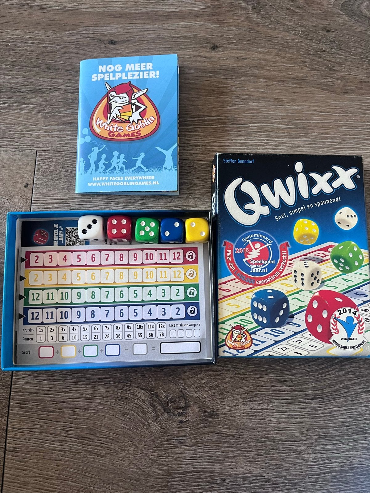 Qwixx dobbelspel - Zo goed als nieuw, Drie of vier spelers, Ophalen of Verzenden, Zo goed als nieuw