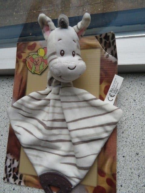 Knuffeldoek zebra zebrapaard merk PIA Soft Toys met bijtstuk, Ophalen of Verzenden, Nieuw, Paard, Met label
