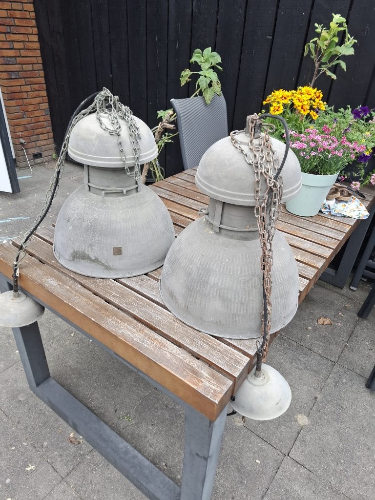 Industriele lampen binnen, Huis en Inrichting, Lampen | Hanglampen, Ophalen, Overige fittingen, Zo goed als nieuw, Metaal