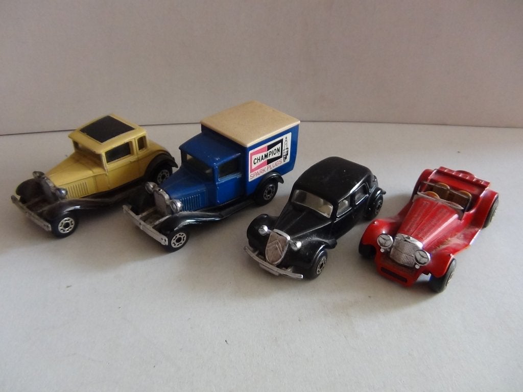 4 Matchbox miniatuur autootjes schaal 1:64 prima staat, Ophalen of Verzenden, Zo goed als nieuw, Auto's