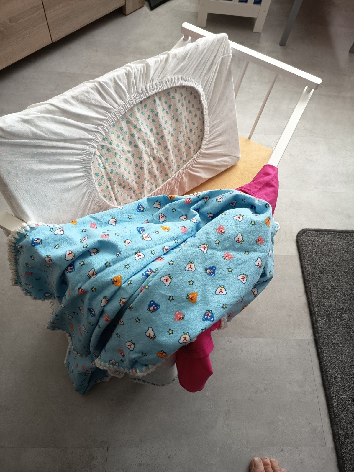 Poppen bedje, Kinderen en Baby's, Speelgoed | Poppen, Ophalen of Verzenden, Zo goed als nieuw, Babypop