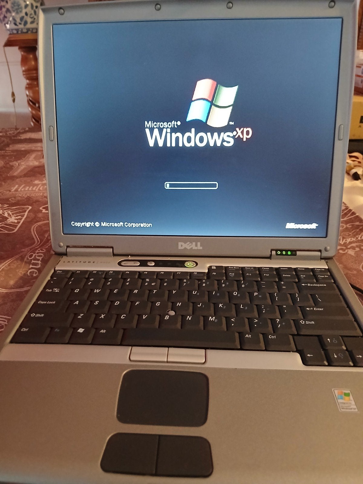 Dell Latitude D600 Laptop - Vintage Windows XP, Computers en Software, Windows Laptops, Gebruikt, HDD, Minder dan 4 GB, Qwerty