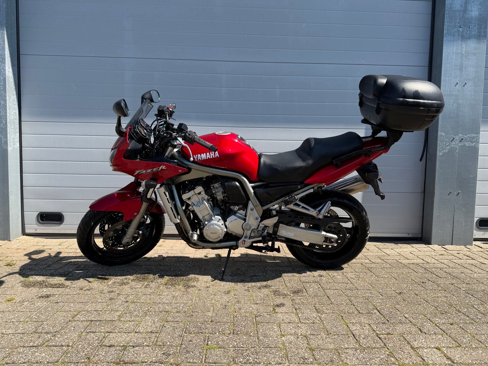 Yamaha Fazer 1000cc uit 2002 met handvatverwarming, Motoren, Motoren | Yamaha, Handvatverwarming, 4 cilinders, Motorrijbewijs A