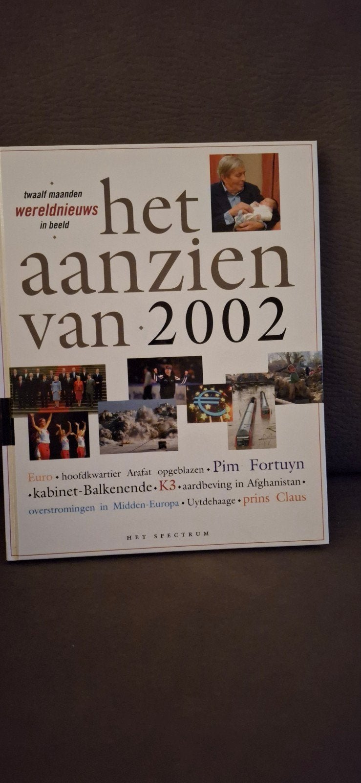Het Aanzien van 2002 - Twaalf maanden wereldnieuws, Ophalen of Verzenden, Gelezen, Overige typen