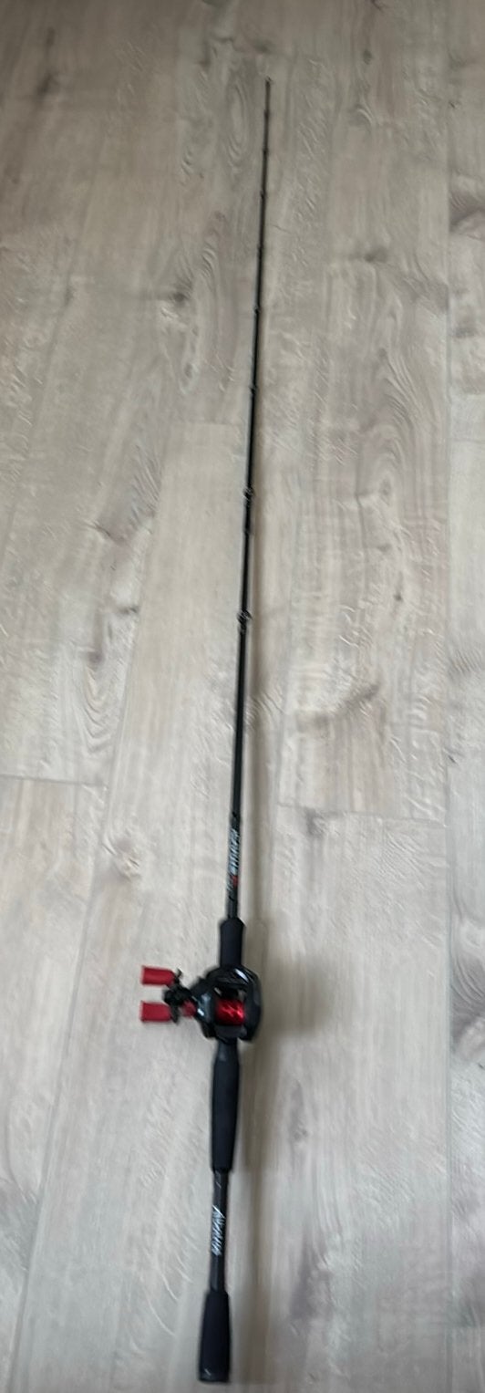 Mooie baitcaster, Ophalen, Nieuw, Complete set