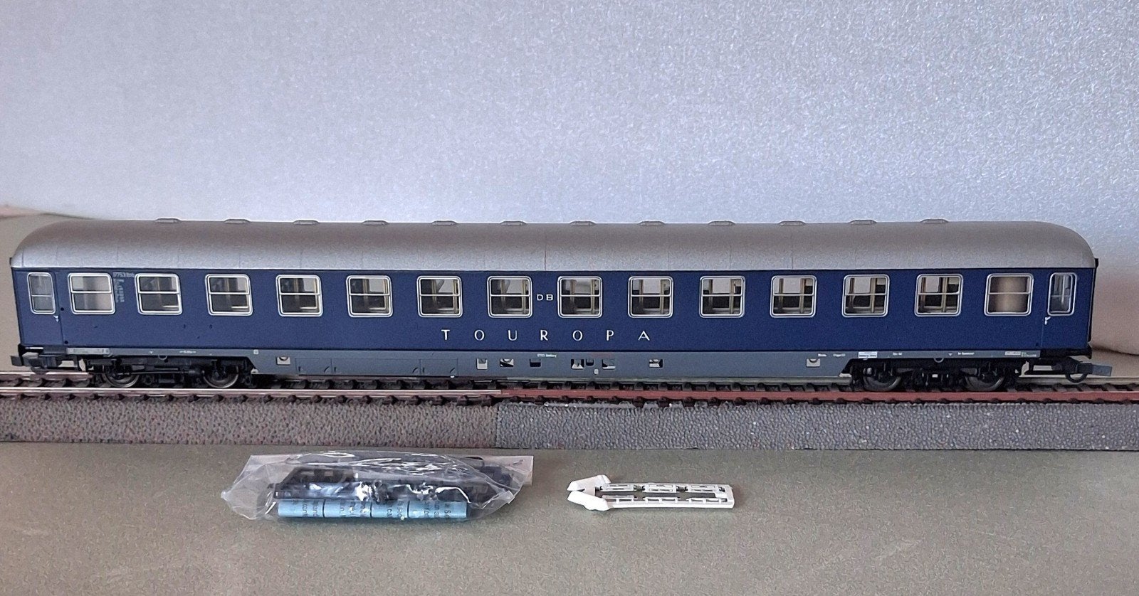 Roco 44900 Touropa rijtuig DB schaal 1:87, Ophalen of Verzenden
