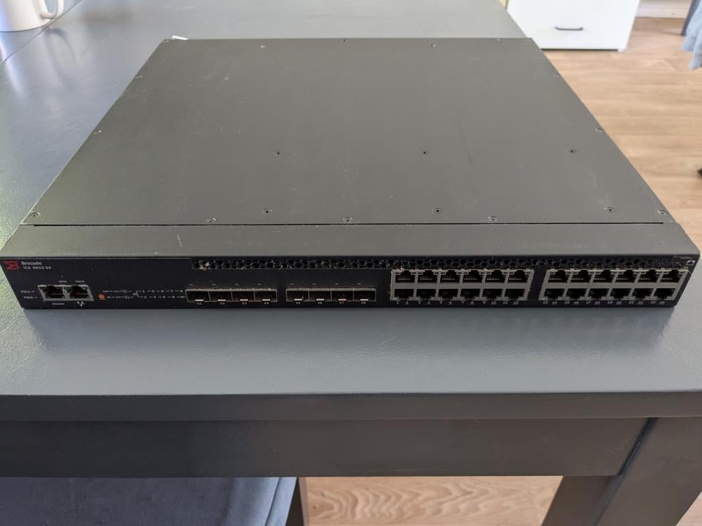 Brocade ICX 6610-24-I, Ophalen of Verzenden, Gebruikt