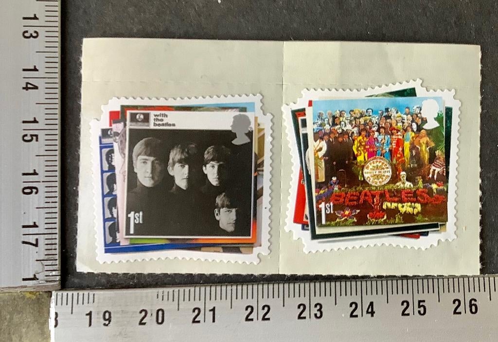 2 postzegels met afbeelding van The Beatles, Engels, Ophalen of Verzenden, Postfris