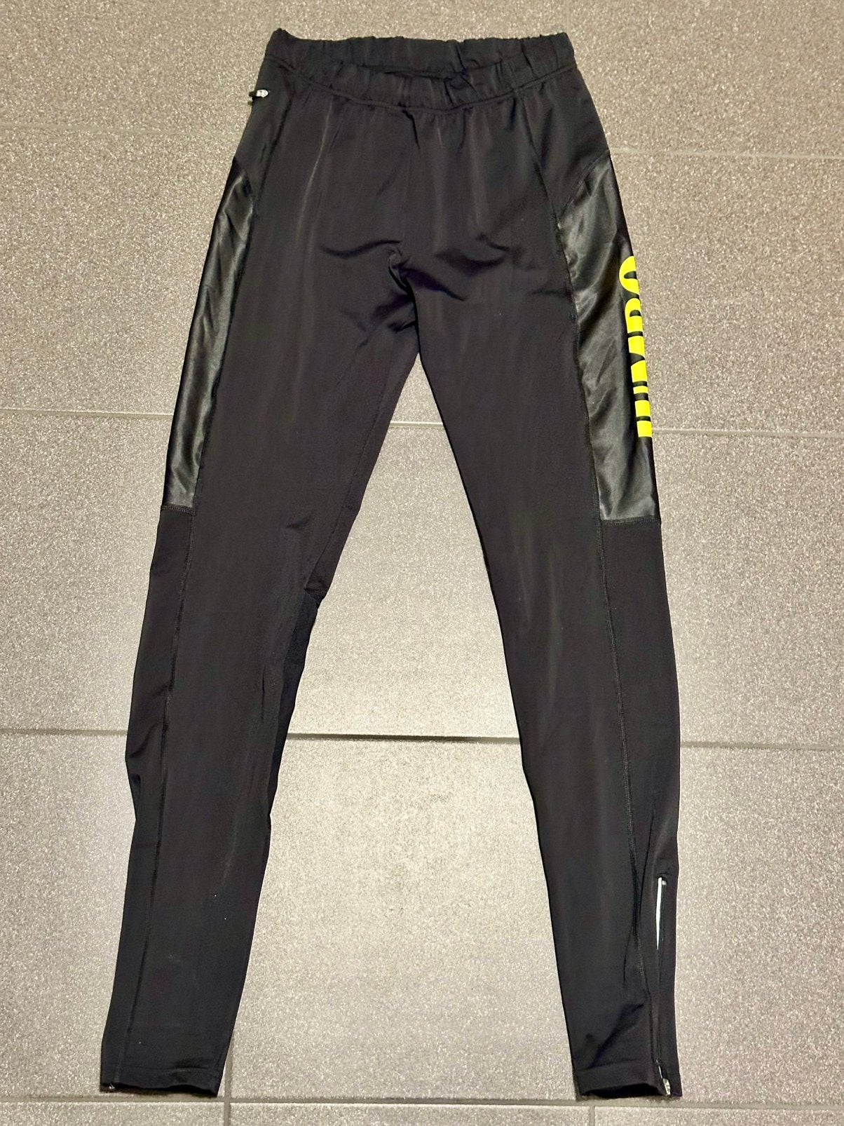 Sportkleding sportbroek hardloopbroek tight maat S/M Fila, Zwart, Ophalen of Verzenden, Zo goed als nieuw, Hardlopen of Fietsen