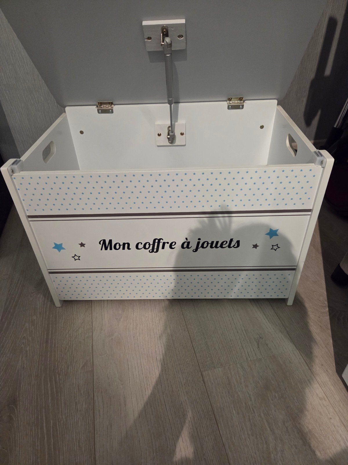 Leuke speelgoedkist met sterren - Mon coffre à jouets, Ophalen