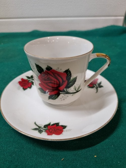 kop en schotel rode roos thischenreuth, Antiek en Kunst, Antiek | Servies los, Ophalen of Verzenden