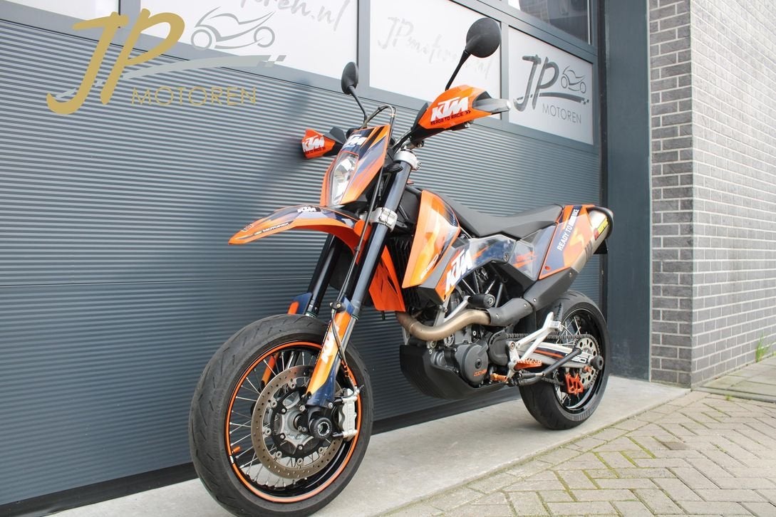 KTM 690 SMC Supermoto (2008) *Akrapovic*, Motoren, KTM, Bedrijf, Onbekend, Meer dan 35 kW