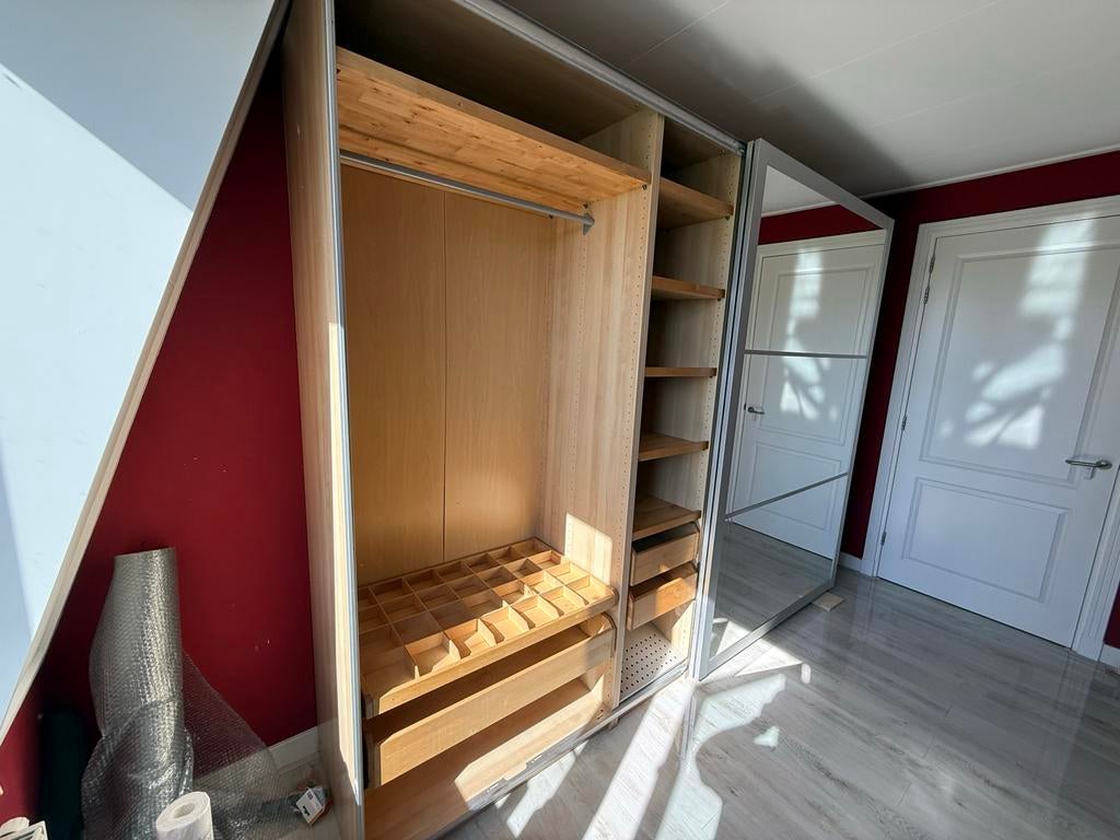 Grote Pax kledingkast met schuifdeuren en spiegel, Huis en Inrichting, Ophalen, Gebruikt, 200 cm of meer, Met lade(s)