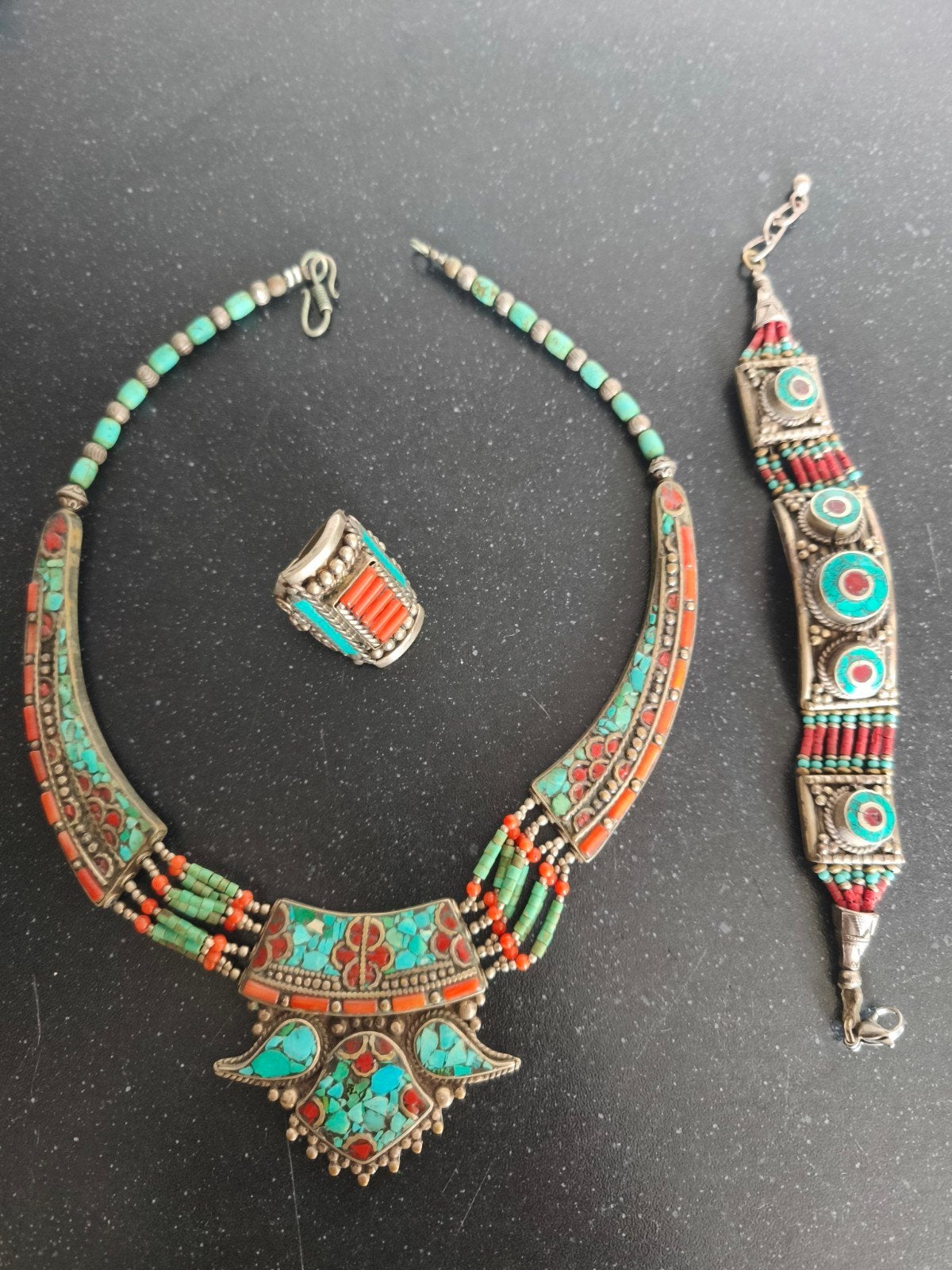 Marokkaanse antieke zilveren ketting, armband en ring, Ophalen of Verzenden, Zilver, Ketting, Met edelsteen