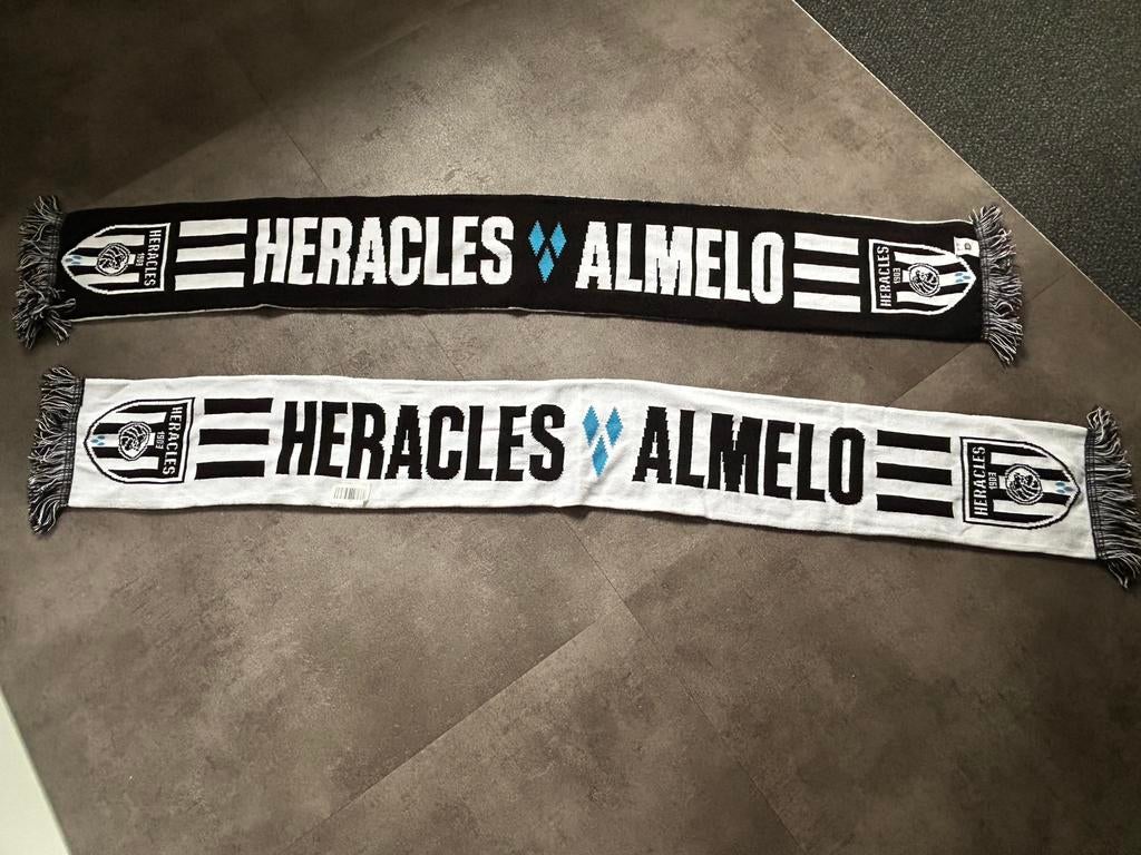 Heracles 4 x Almelo Sjaals - Zwart en Wit Voetbalsjaals