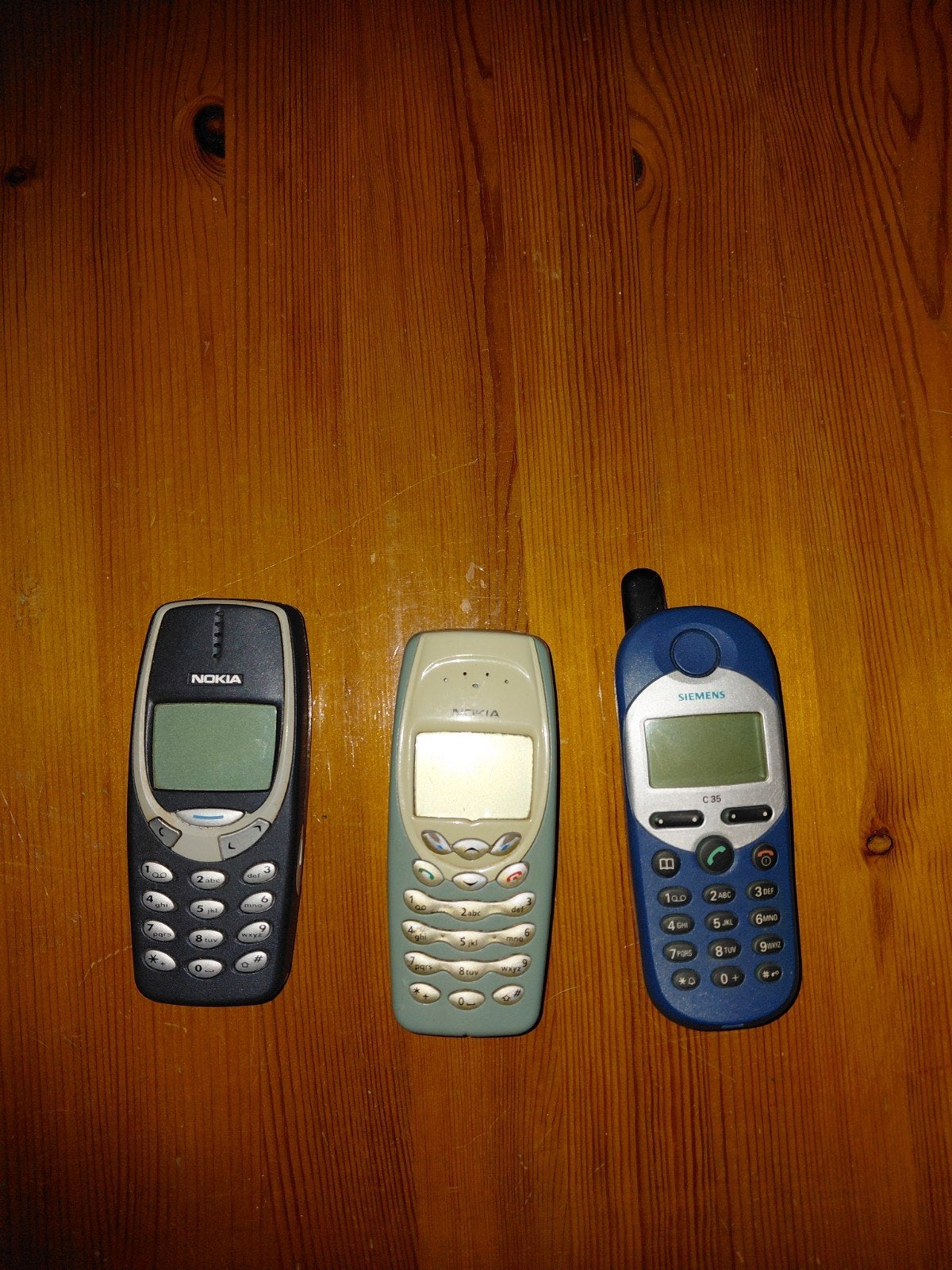 telefoon  blauw  en grijs, Telecommunicatie, Mobiele telefoons | Nokia, Verzenden, Geen camera, Zwart