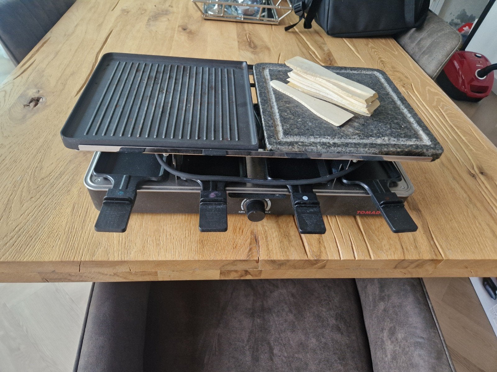 Tomado Raclette Grill met Steenplaat en Grillplaat, Ophalen, Zo goed als nieuw, 4 t/m 7 personen
