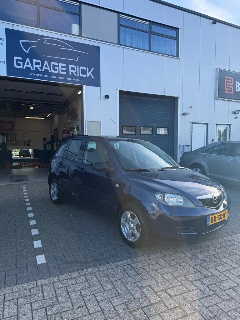Mazda 2 1.4 16V 2006**NWE APK**DEALER ONDERHOUDEN**NETJES**, Auto's, Voorwielaandrijving, 40 €/maand, Zwart, 4 cilinders
