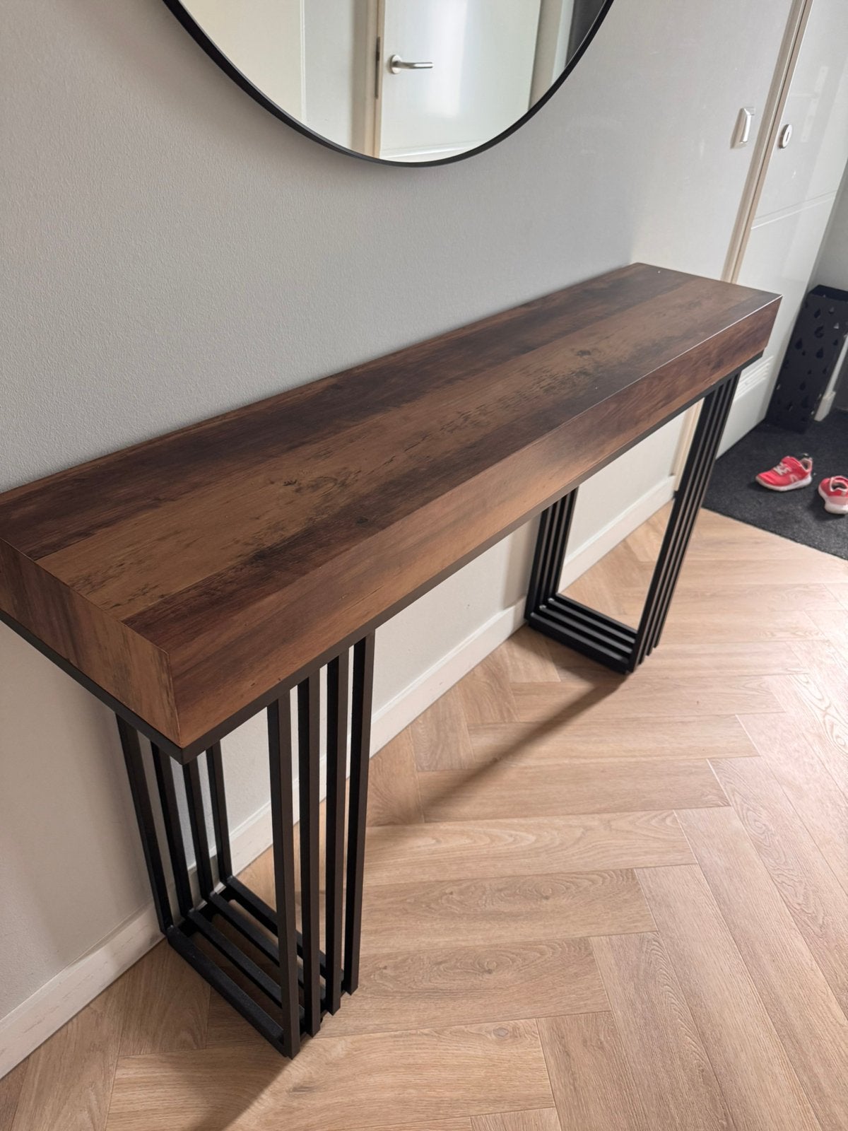 Table for corridor/ living room decoration, Huis en Inrichting, Ophalen, 100 tot 150 cm, Zo goed als nieuw, 25 tot 50 cm