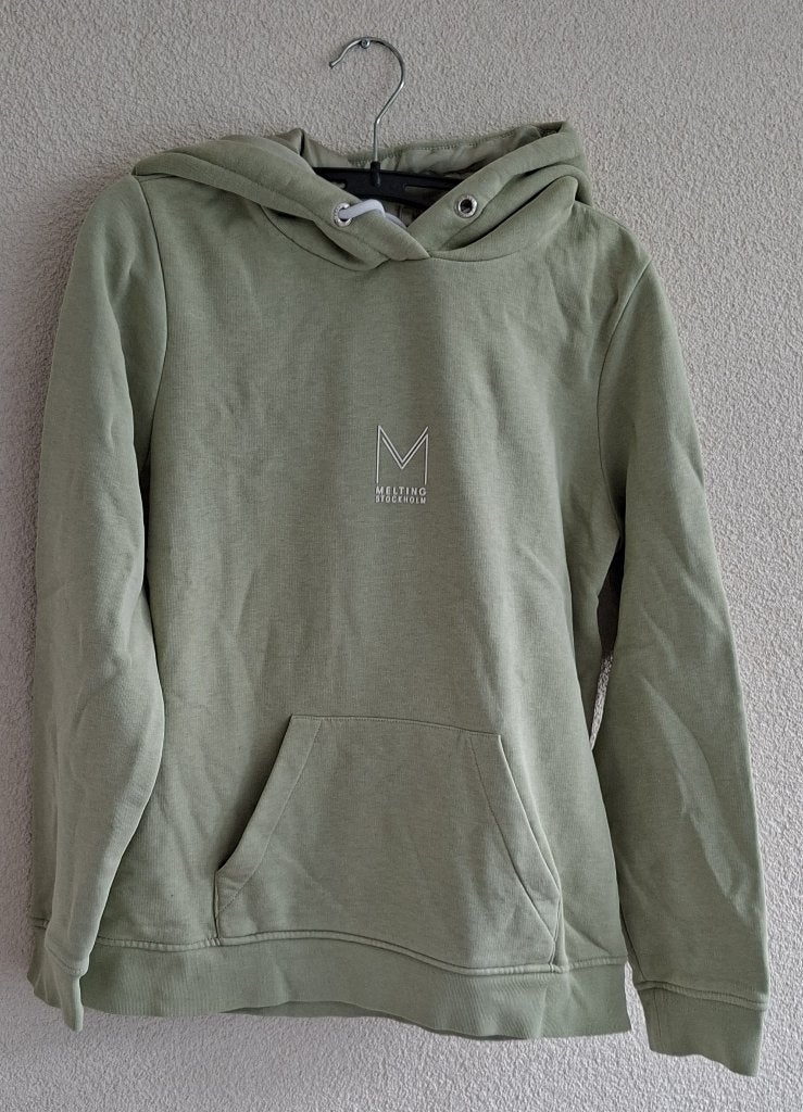 Fleece vest maat M, zachtgroen, voorzijde Melting Stockholm, Kleding | Dames, Truien en Vesten, Ophalen of Verzenden, Gedragen