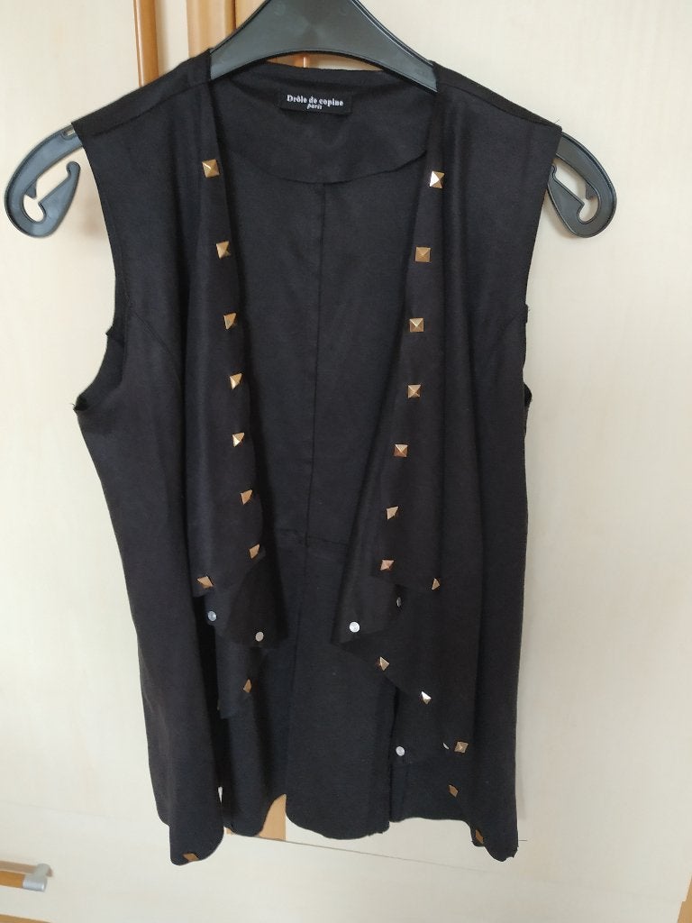 leuke zwarte hes met studs valt S/M merk Drole de Copine, Kleding | Dames, Zwart, Ophalen of Verzenden, Zo goed als nieuw, Maat 36 (S)