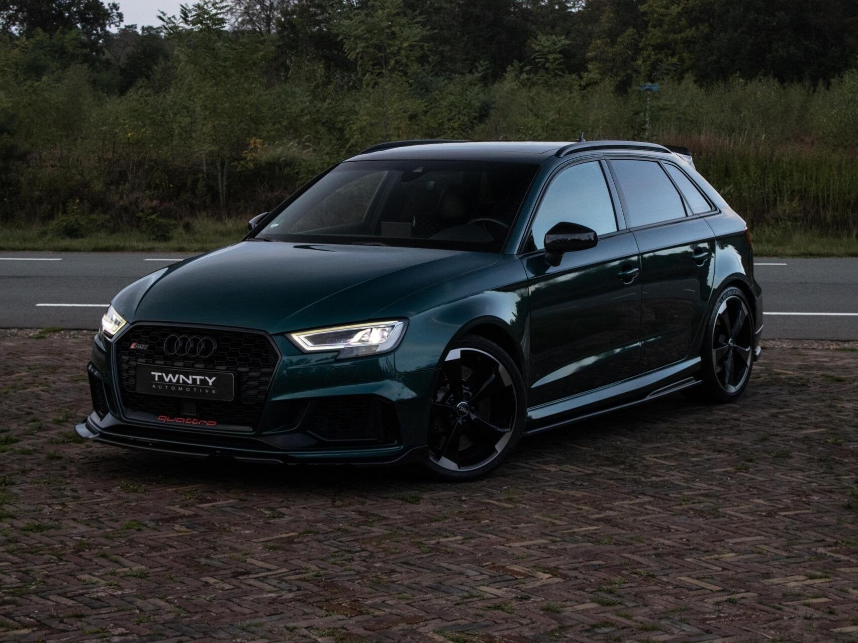 Audi RS 3 Sportback 2.5 TFSI Quattro|Stage 2|Pano|B&O|Matrix, Automaat, Dealer onderhouden, Gebruikt, RS3
