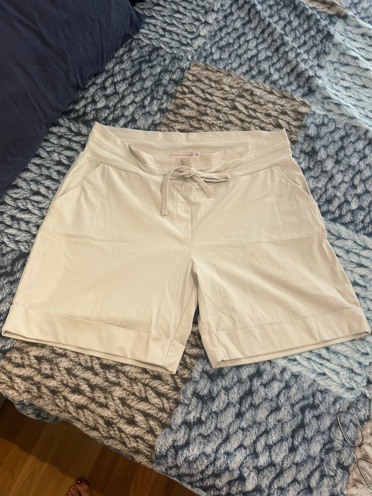 Travel korte broek Studio Anneloes maat XL, Kleding | Dames, Broeken en Pantalons, Ophalen, Kort, Beige, Maat 46/48 (XL) of groter