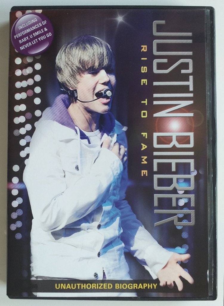 Justin Bieber: Rise to Fame (2010), Engels, Nederlands, Ophalen of Verzenden, Zo goed als nieuw